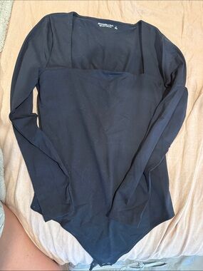 Abercrombie & Fitch Black Long-Sleeve Square-Neck Top
